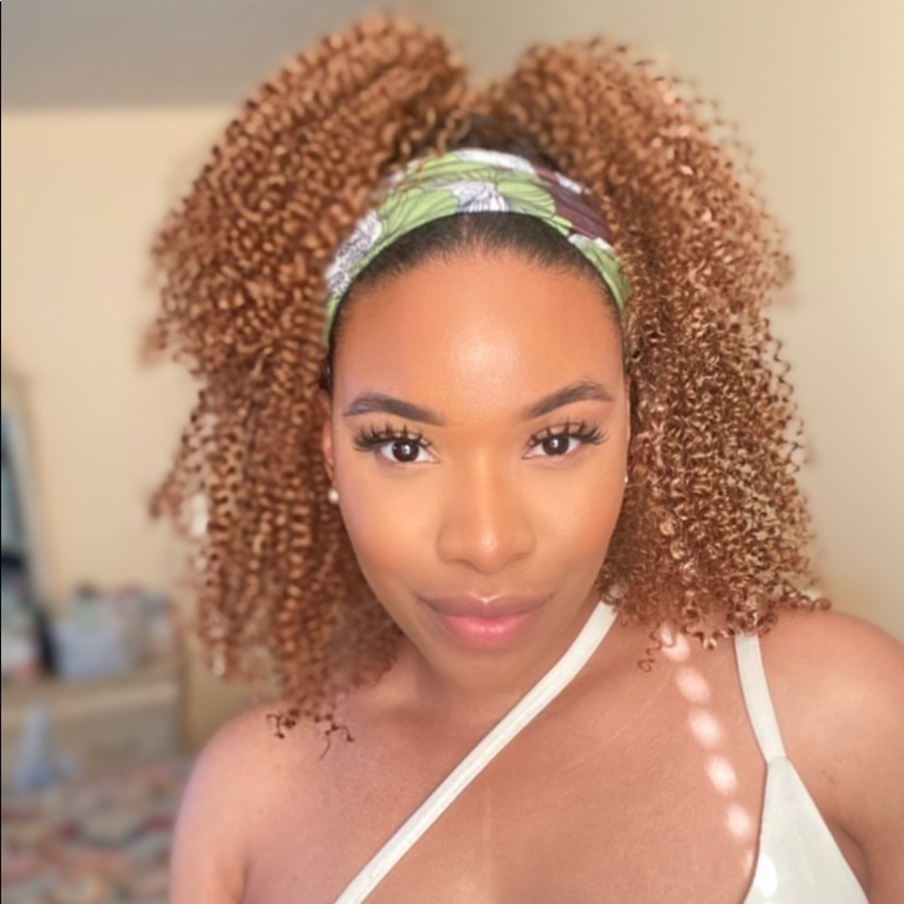 WeQueen Head Band Wig